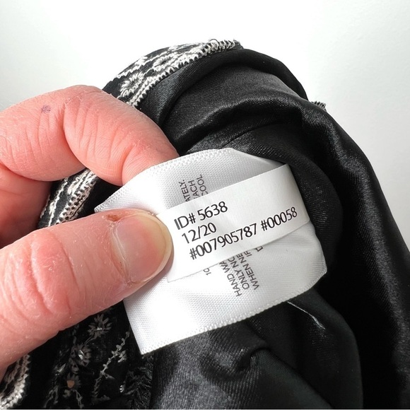 Express Boho Western Embroidered Eyelet Scallop Short Sleeve Romper Size XS - Picture 10 of 16